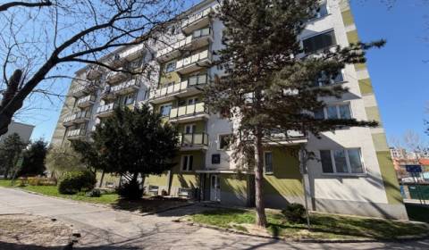 ,Predaj 2 izbový byt,61 m2,Riazanská ul,top lokalita pri OC VIVO