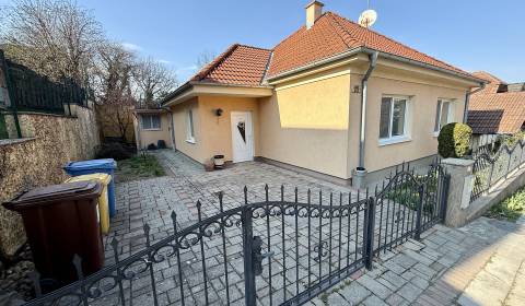 Rodinný dom s atmosférou kúpeľného mesta - Banka pri Piešťanoch