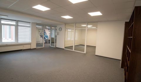 Prenajaté: kancelársky priestor 130m2  v Trnave – Hospodárska ulica
