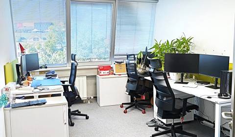 Dve samostatné kancelárie v centre mesta