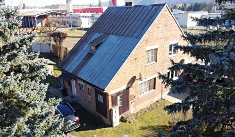 RODINNÝ DOM S POZEMKOM, DOLNÁ KOLÓNIA (REZERVOVANÉ)