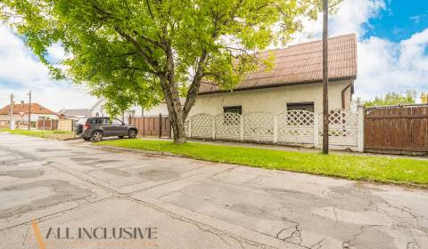 NA PREDAJ 7-IZBOVÝ POSCHODOVÝ RODINNÝ DOM, VEĽKÝ MEDER