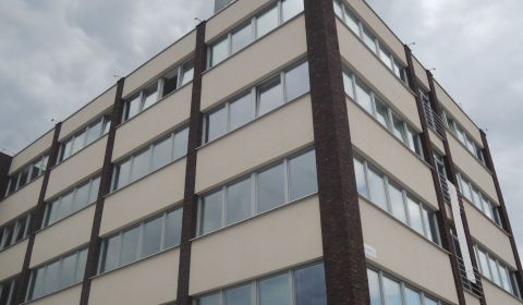 Prenájom kancelárií  v novej budove na Ul. Svornosti, 24 m2- 250-315m2