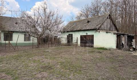 SAMOTA, TICHO, PRÍRODA… A DOM, KTORÝ ČAKÁ NA DRUHÚ ŠANCU
