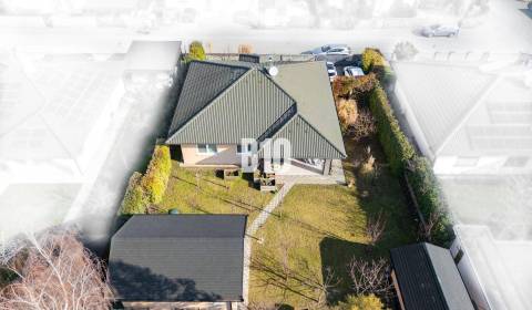 4-izbový bungalov v Kvetoslavove s udržiavanou záhradou