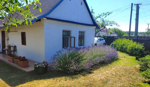 REZERVOVANÉ - Krásna chalupa so záhradou na predaj