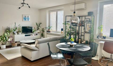 Prenájom 2,5 izbový byt, Trenčianska ulica, Bratislava II. Ružinov