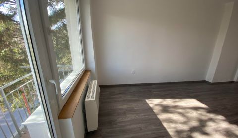 Predaj 2-izbového bytu v meste Šamorín, Školská ul., 12min od BA