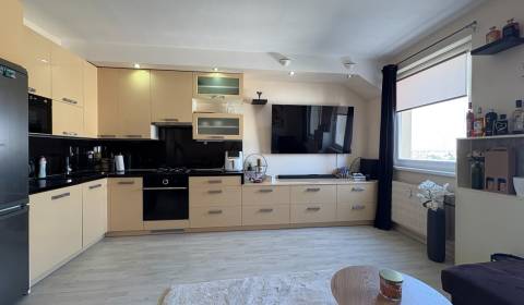 Na predaj 3 izb.byt + LOGGIA + PIVNICA + KLIMA