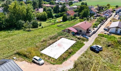 Základová doska na  575 m2 pozemku - Čeľadice 