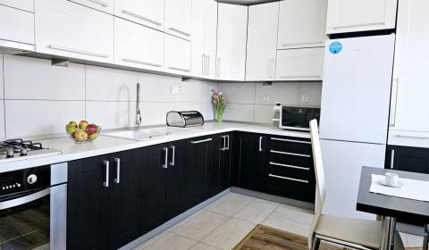 Priestranný 3-izb. byt s lodžiou a potenciálom 4 izieb, Košice, Tr.SNP