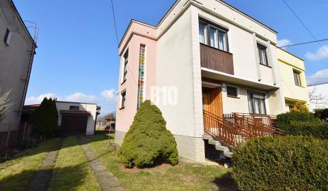 5 izbový  rodinný dom vo Varíne