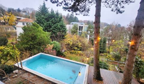 - PRENÁJOM - 2 IZBOVÝ BYT - DOLNÁ UL. - STARÉ MESTO