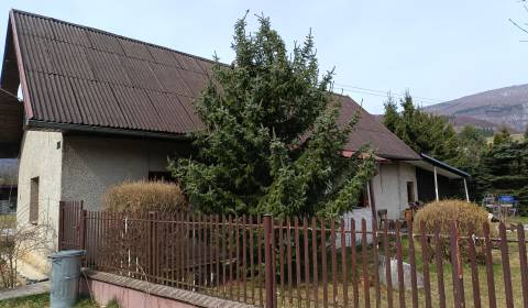 Rodinný dom s pozemkom 562 m2 VRÍCKO okr. Martin