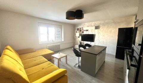 Prenájom pekný 2 izbový byt Šancová ulica, Bratislava III. Nové Mesto