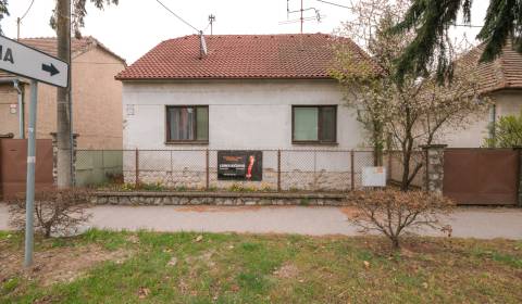 Na predaj rodinný dom Trnava, Zelenečská ulica, pozemok 1085 m2