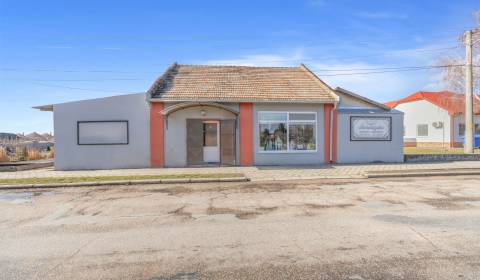 Komerčný objekt s pozemkom – možnosť zmeny na rodinný dom