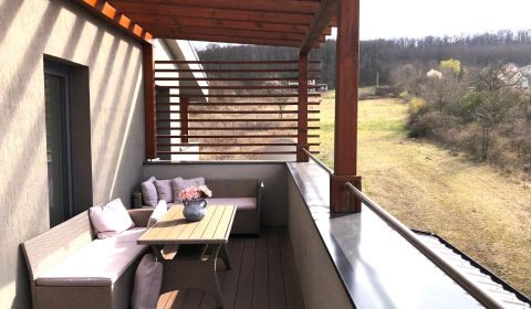 Na predaj štyri apartmány na jednom poschodí Podhájská