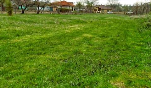 Veľký stavebný pozemok len 15 km od Nitry v obci Horná Kráľová