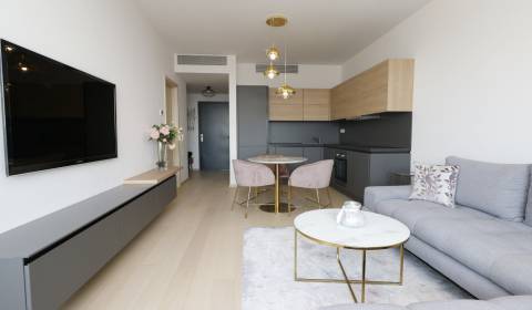 NUERA︱SKY PARK Výhľad na hrad vo veži 1