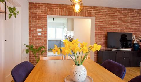 EXKLUZIVNE - nadštandardný 3i byt, Vajanského 27, Piešťany