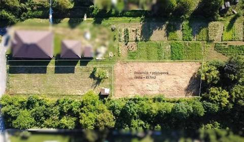 Stavebný pozemok pri Nitre so stavebným povolením v tichej lokalite