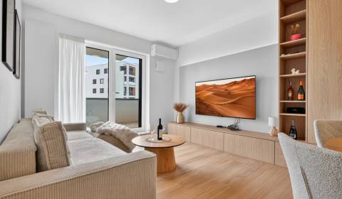 NA PRENÁJOM | Luxusný 2 izbový byt  s parkovacím miestom – Vinohrady