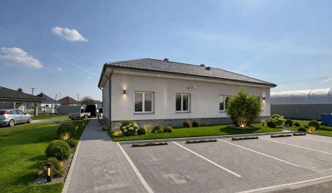 NA PREDAJ rodinný dom v Zemianskej Olči 