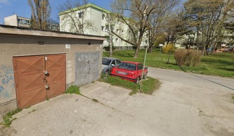 Garáž Skalická cesta, Nové Mesto