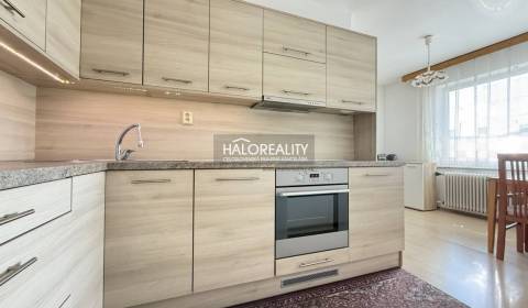 Predaj, rodinný dom Oslany - EXKLUZÍVNE HALO REALITY