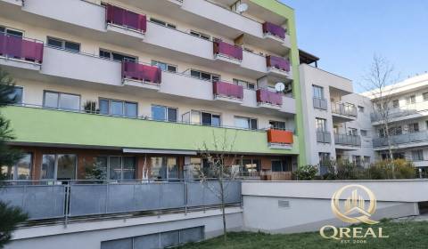 **BEZ PROVÍZIE*2-izbový byt s veľkou loggiou v tichej lokalite Lamača