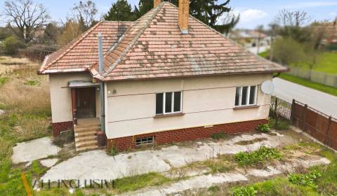 Na predaj starší 3-izb. rodinný dom, Michal na Ostrove