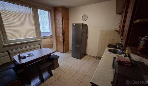 Na Predaj 3 izbový Byt s balkónom, výmera72m2 Sereď