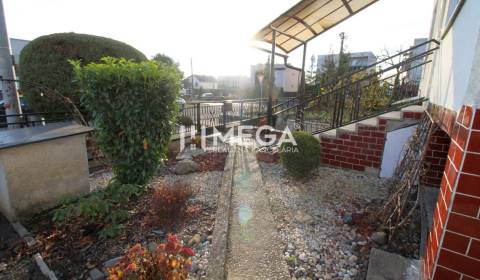 Na predaj ihneď obývateľný rodinný dom v meste Humenné, exkluzívne