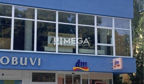 NA PRENÁJOM  kancelária na námestí v 