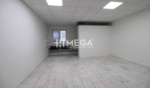 NA PRENÁJOM obchodný priestor v OD Laborec v meste Humenné