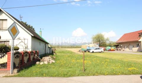 NA PREDAJ: Stavebný pozemok pri hlavnej ceste – Sačurov