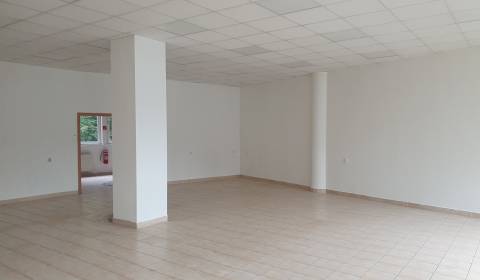 Prenájom obchod. priestoru 140 m2 na Hálkovej ul.