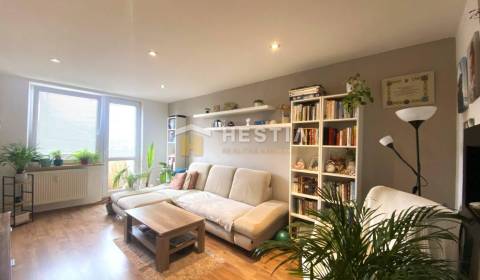 NA PREDAJ príjemný 3-IZB.BYT, Priemyselná ul., Senica