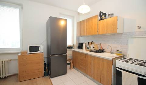 2-izb.byt na zač.Rače(Kadnárová ul.) čiast.zar.vrátane všetkých energi