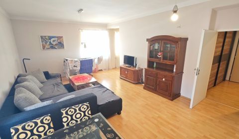 Prenájom: 2 izbový byt centrum Národná ul. 64m2