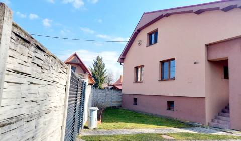 NA PREDAJ  pekný zrekonštruovaný dom v obci Sebedražie