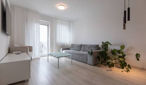 2-izbový byt s balkónom, Ružinov