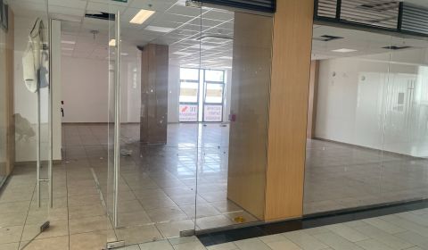 Obchodne priestory / Kancelarie na Prenájom Centrum Galanta