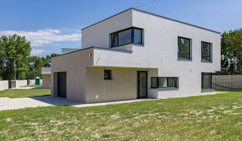 REZERVOVANÝ | | 4 izbový dvojpodlažný dom č. 5