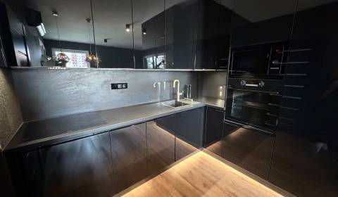 EXKLUZÍVNE DR.DOMOV PRIEVIDZA - PRENÁJOM 2 IZBOVÝ BYT PRIEVIDZA