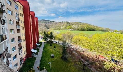 Na predaj 3 i byt 83 m2 s loggiou a komorou v Partizánskom – Šípok 