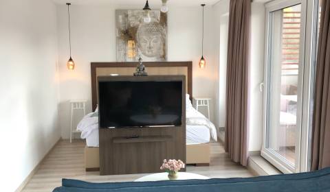 Na predaj štyri apartmány na jednom poschodí Podhájská