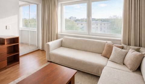 Prenájom 2-izbový byt, 60m2,loggia,parkovanie, OSTREDKY- Ružinov