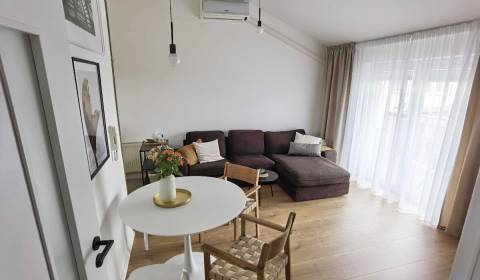 Prenájom 1,5-izbový byt, 47m2, balkón, Bratislava-Staré Mesto